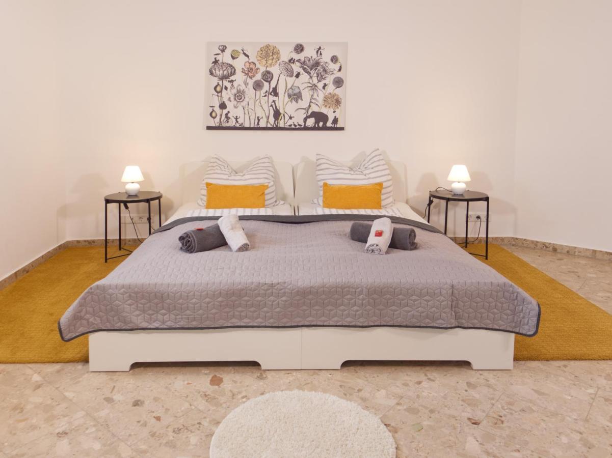 Bohnapartments Elisa - Wohlfuehlapartment Mit 2 Gratis Parkplaetzen Und 3 Schlafzimmern - Wlan - Vollausstattung Erfurt Exteriör bild