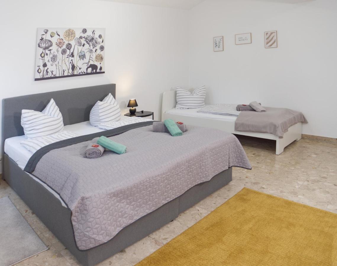 Bohnapartments Elisa - Wohlfuehlapartment Mit 2 Gratis Parkplaetzen Und 3 Schlafzimmern - Wlan - Vollausstattung Erfurt Exteriör bild