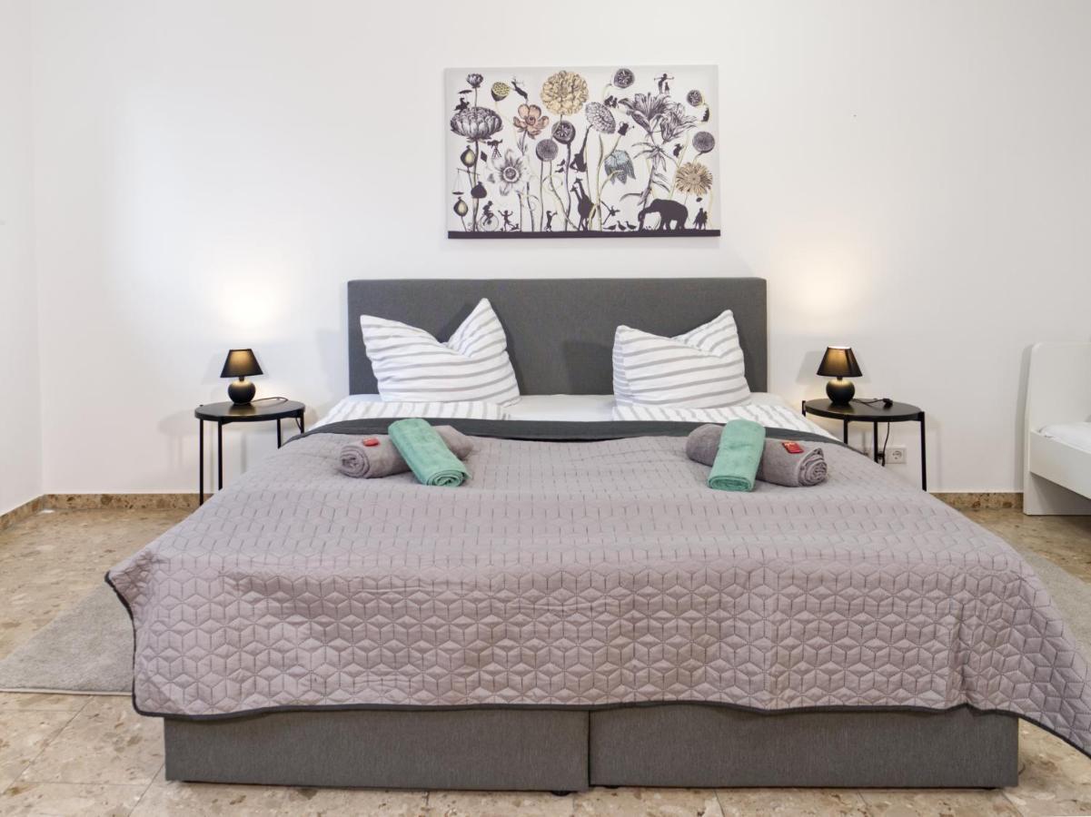 Bohnapartments Elisa - Wohlfuehlapartment Mit 2 Gratis Parkplaetzen Und 3 Schlafzimmern - Wlan - Vollausstattung Erfurt Exteriör bild