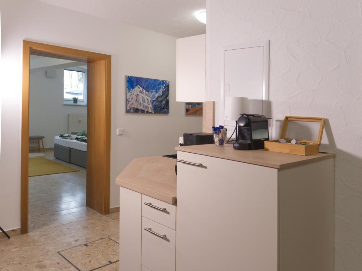 Bohnapartments Elisa - Wohlfuehlapartment Mit 2 Gratis Parkplaetzen Und 3 Schlafzimmern - Wlan - Vollausstattung Erfurt Exteriör bild