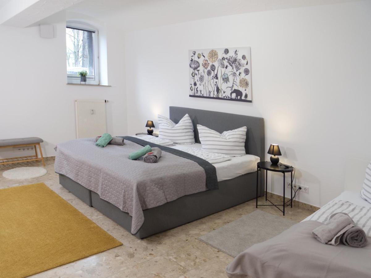 Bohnapartments Elisa - Wohlfuehlapartment Mit 2 Gratis Parkplaetzen Und 3 Schlafzimmern - Wlan - Vollausstattung Erfurt Exteriör bild