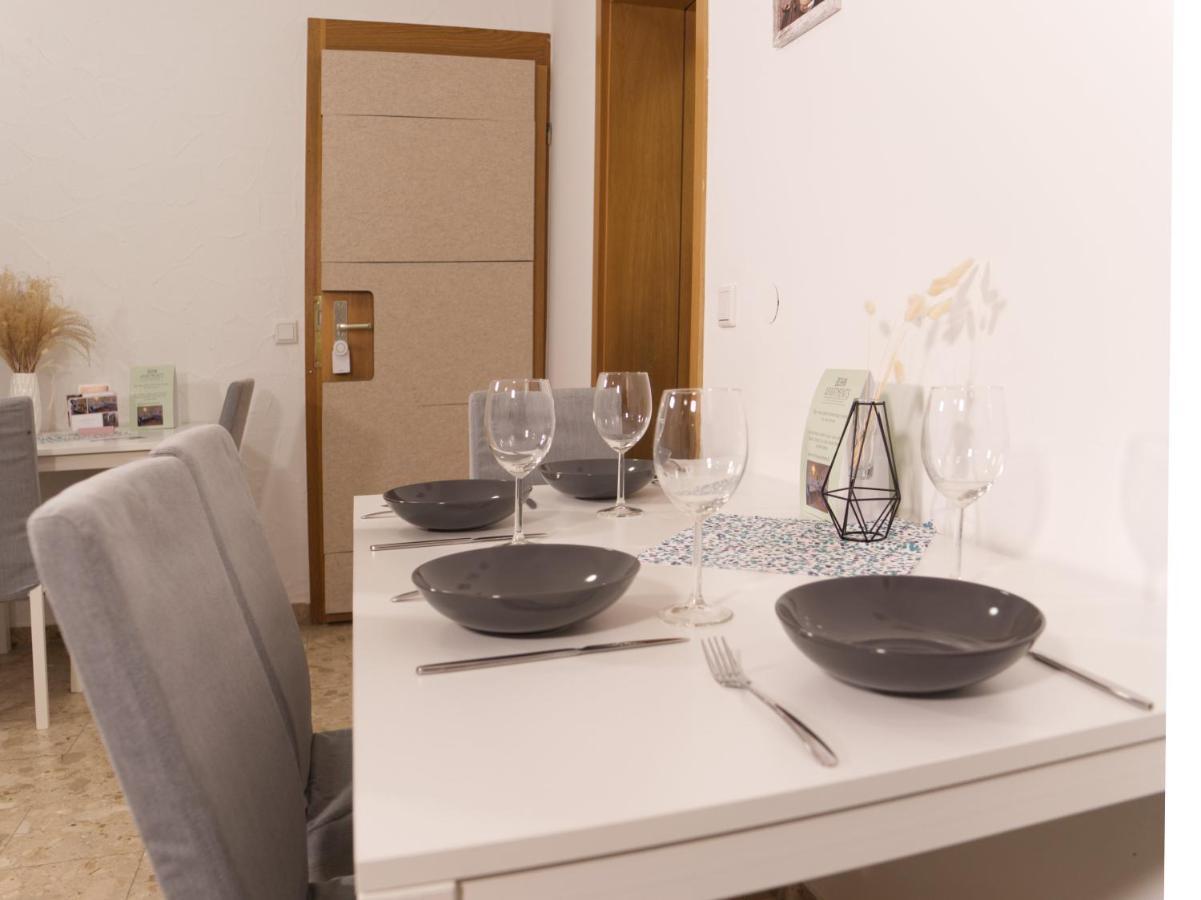 Bohnapartments Elisa - Wohlfuehlapartment Mit 2 Gratis Parkplaetzen Und 3 Schlafzimmern - Wlan - Vollausstattung Erfurt Exteriör bild