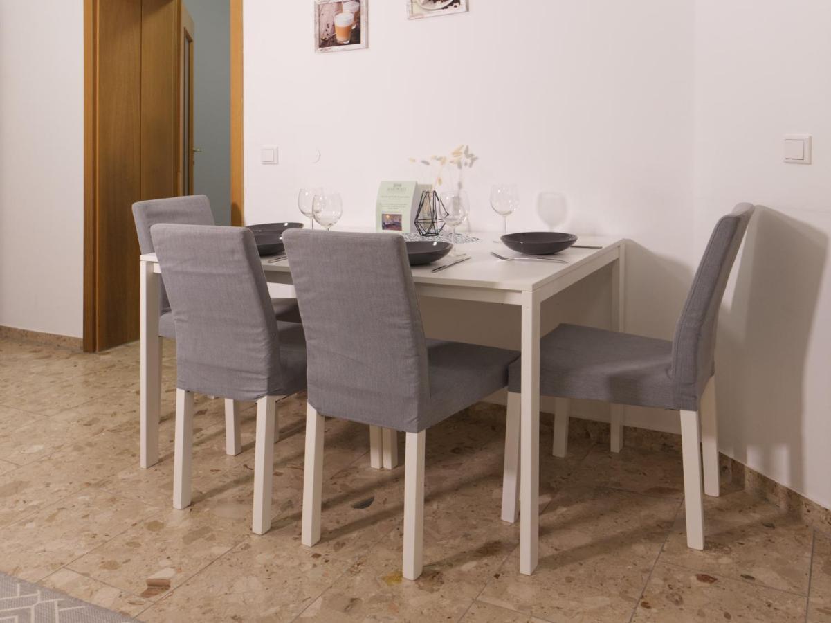 Bohnapartments Elisa - Wohlfuehlapartment Mit 2 Gratis Parkplaetzen Und 3 Schlafzimmern - Wlan - Vollausstattung Erfurt Exteriör bild