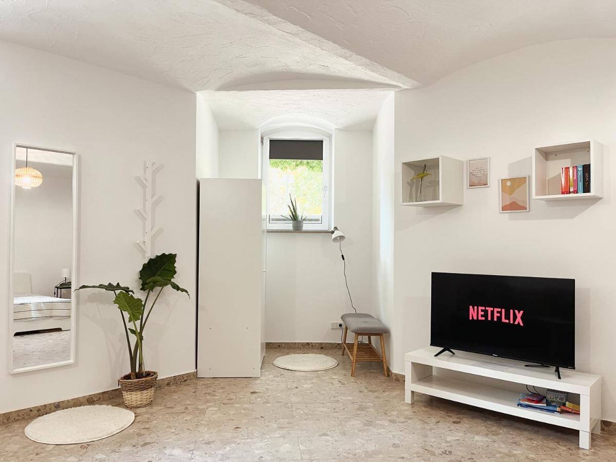 Bohnapartments Elisa - Wohlfuehlapartment Mit 2 Gratis Parkplaetzen Und 3 Schlafzimmern - Wlan - Vollausstattung Erfurt Exteriör bild
